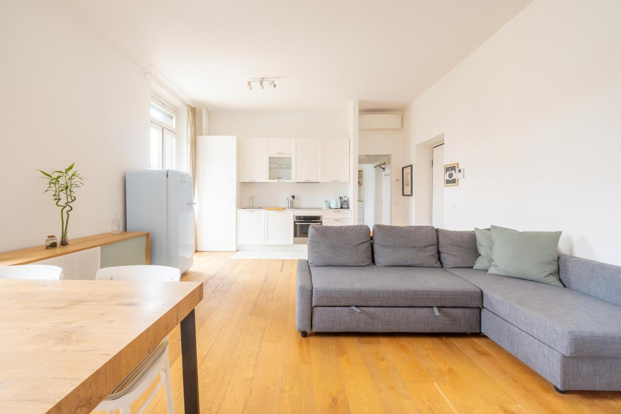 Milano Isola - Bright 2-Room Apartment With Balcony Екстериор снимка