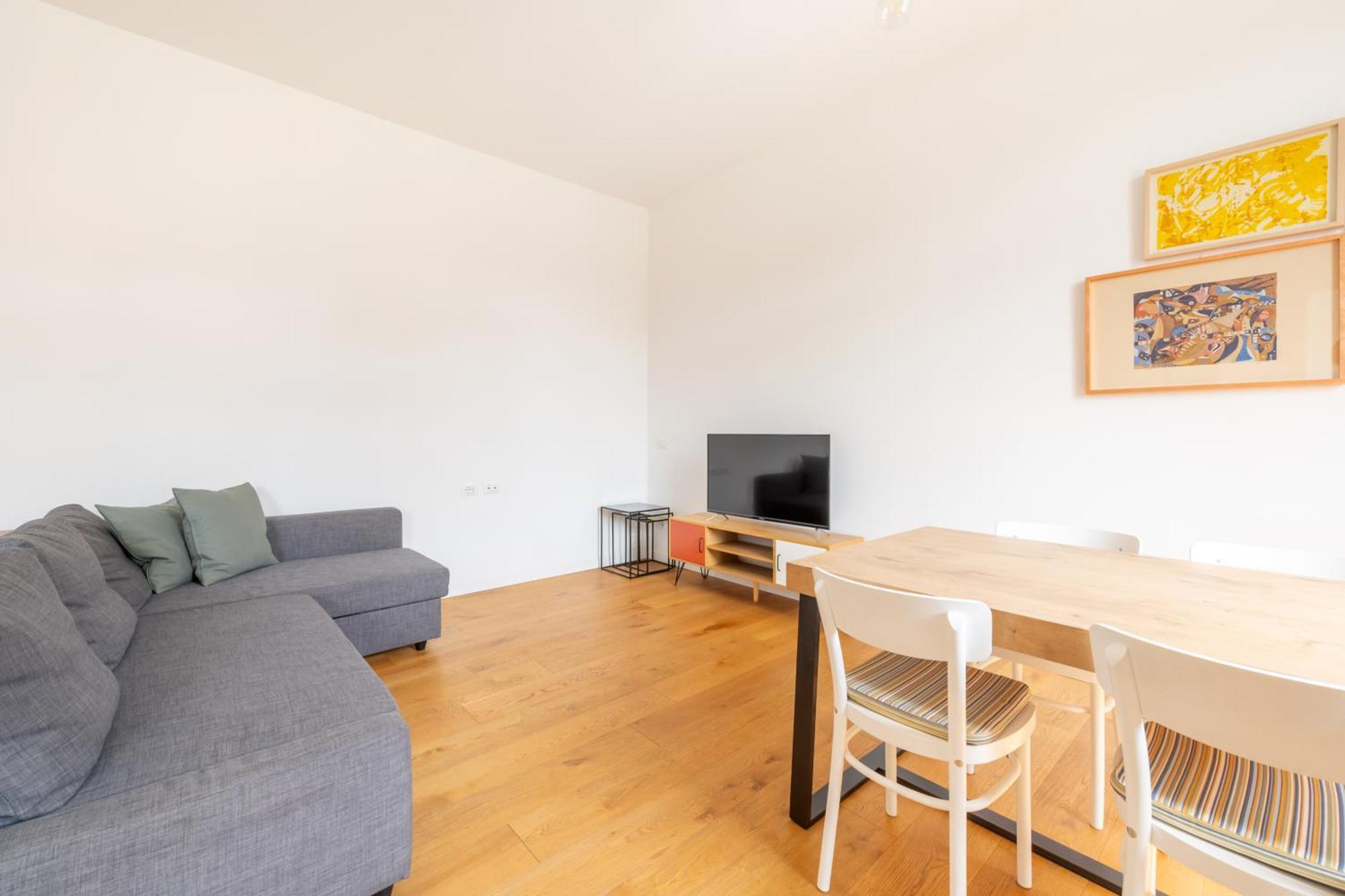 Milano Isola - Bright 2-Room Apartment With Balcony Екстериор снимка